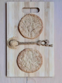Una foto de Snickerdoodles cookies 🦅 Galletas de azúcar y canela