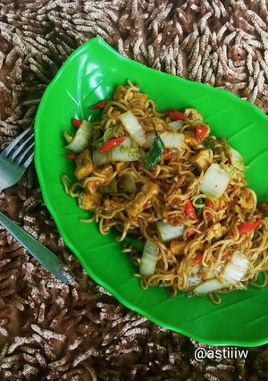 Foto resep Mie Goreng Sukses's Ayam Kremes