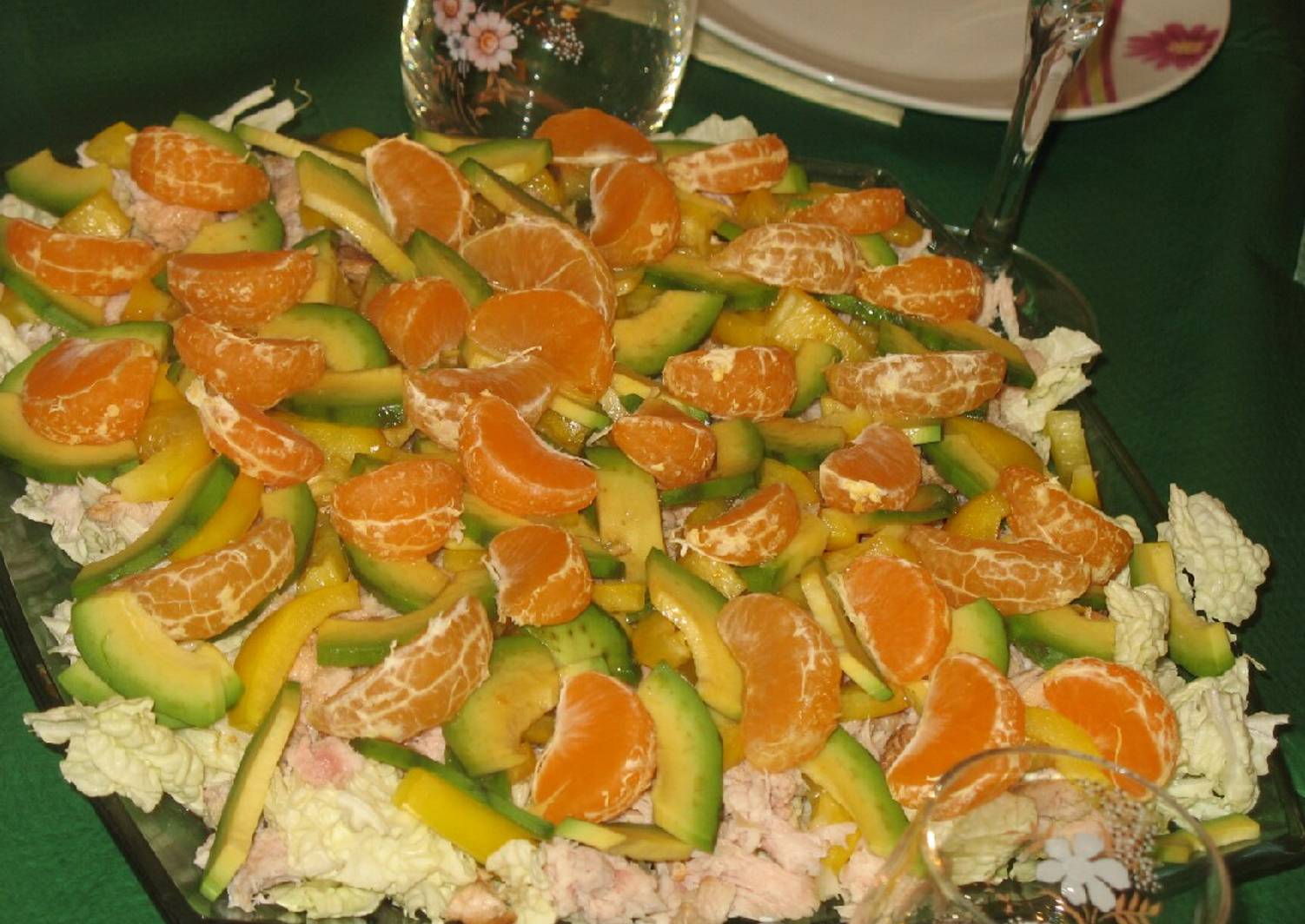 Салат с мандаринами и копченой курицей