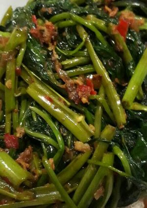 Foto resep Tumis Kangkung Terasi Pedas