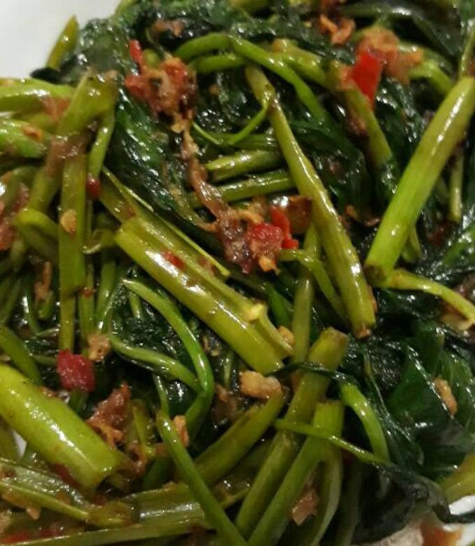 Foto resep Tumis Kangkung Terasi Pedas