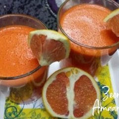 A picture of Grapefruit and Carrot Juice.