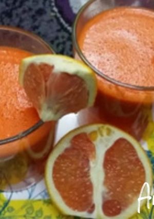 A picture of Grapefruit and Carrot Juice.