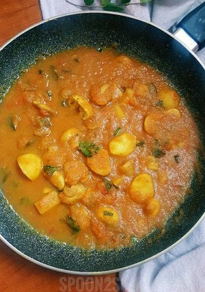 A picture of Railway Mushroom Curry.