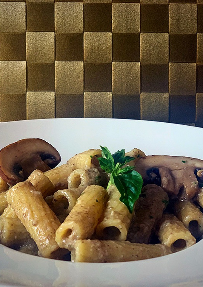 Una foto de Pasta en salsa de champiñones