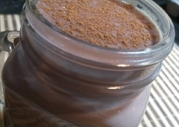 Chocolate quente para dividir com o/a cremoso/a