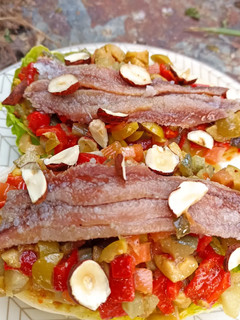Una foto de Cogollos con anchoas