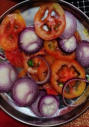 सलाद (salad recipe in Hindi) रेसिपी मुख्य फोटो