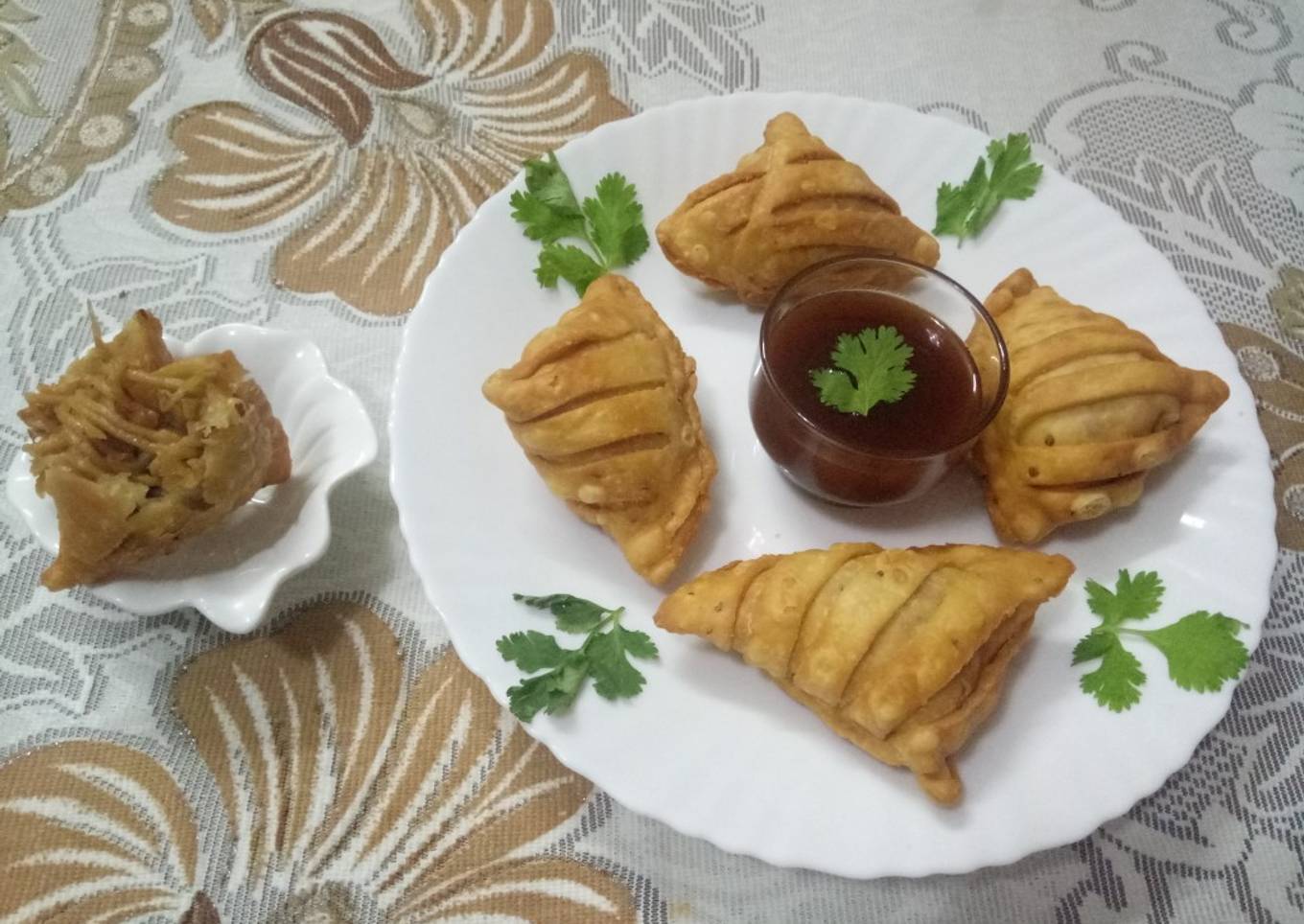 Chinese strips samosa