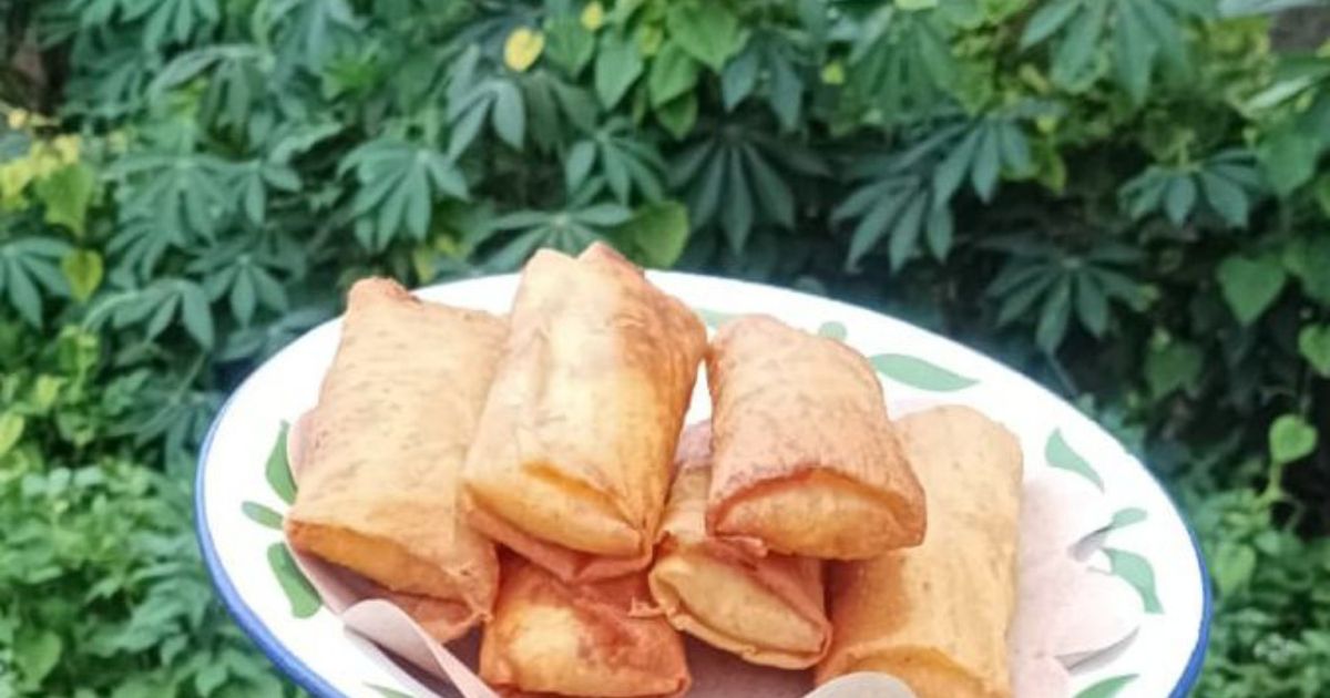 Lumpia (Egg Sausage Cheese Mayo)