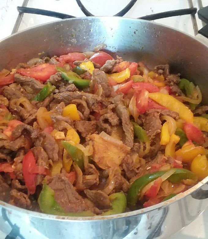 Una foto de Bistec con pimientos