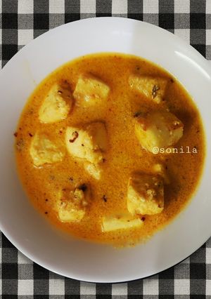A picture of Paneer tikka masala.