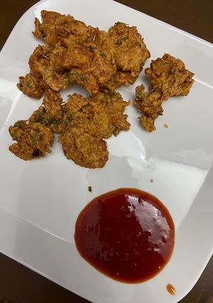A picture of Gram flour chicken bites.