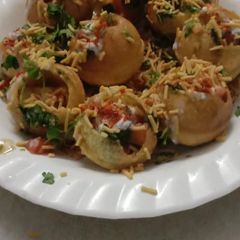 A picture of Dahi papdi chaat.