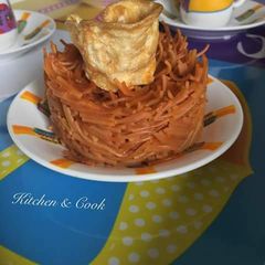 A picture of Emirati Balaleet – Sweet Vermicelli and Egg Omelet.
