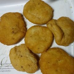 A picture of Homemade Mathri.