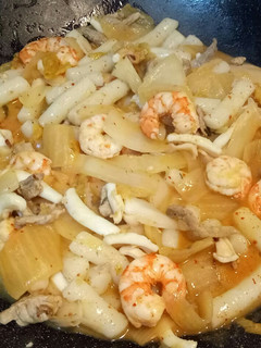 海鮮泡菜炒年糕 的食譜成品照片