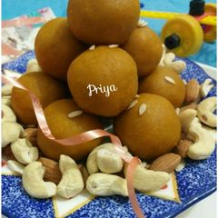 A picture of Besan Laddu.