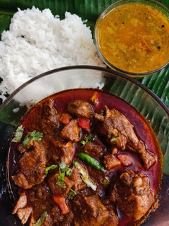 வறுத்தரைத்த சிக்கன் கிரேவி(chicken gravy recipe in tamil) செய்முறை முக்கிய புகைப்படம்