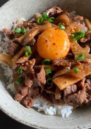 A picture of Lamb ‘Sukiyaki’ Rice Bowl.