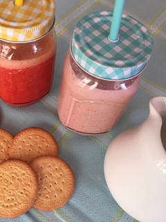 Una foto de Smoothie de fresa y plátano