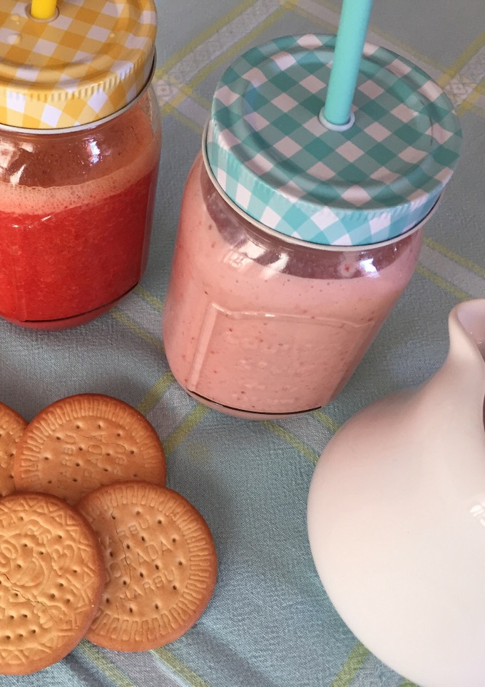 Una foto de Smoothie de fresa y plátano