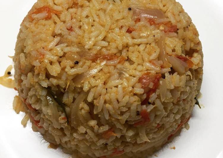 Tomato coconut rice