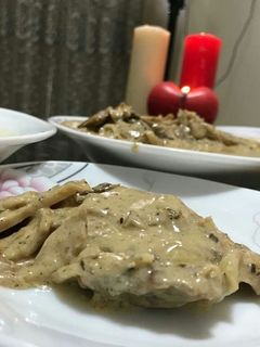صورة لوصفة بيكاتا اللحم بصوص الابيض والمشروم (الفطر)