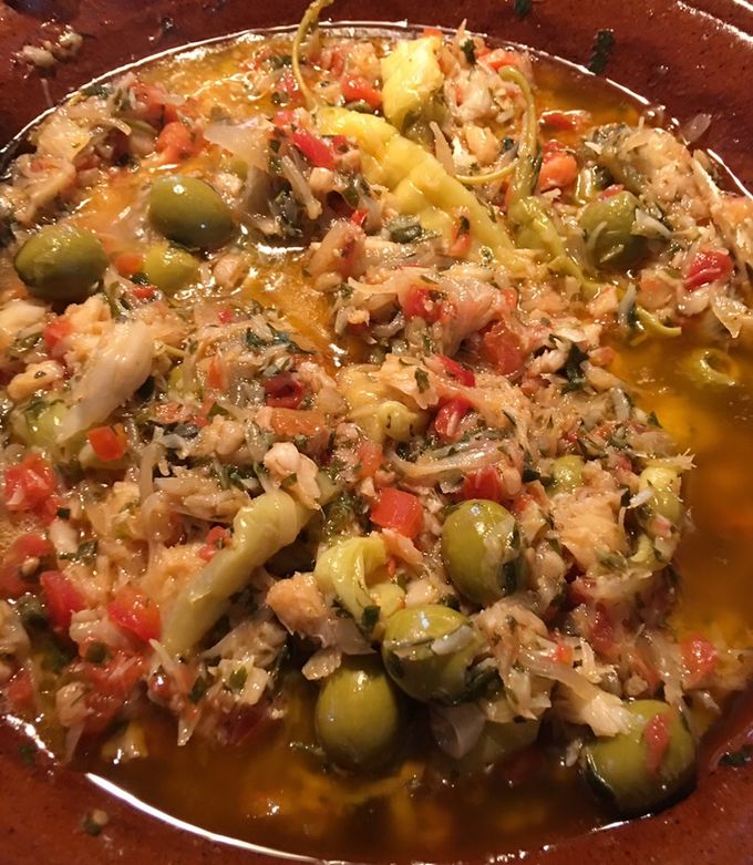 Una foto de Bacalao navideño