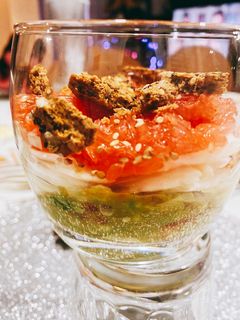 Une photo de Verrine de guacamole et pamplemousse