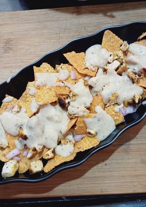 A picture of Creamy Fried chicken Nachos.