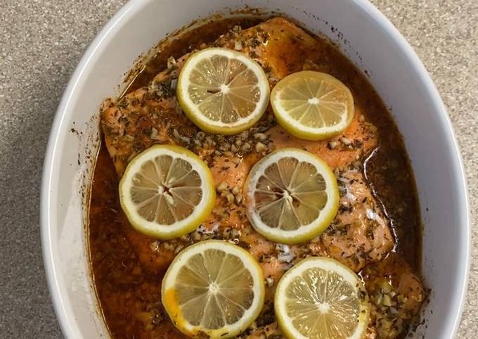 Recipe of Homemade Lemon-garlic salmon