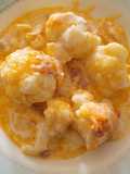 Coliflor a mi manera con bacon, sofrito, bechamel y queso en un plis plas