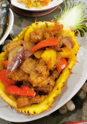 A picture of Sweet and Sour Pork with Pineapple.