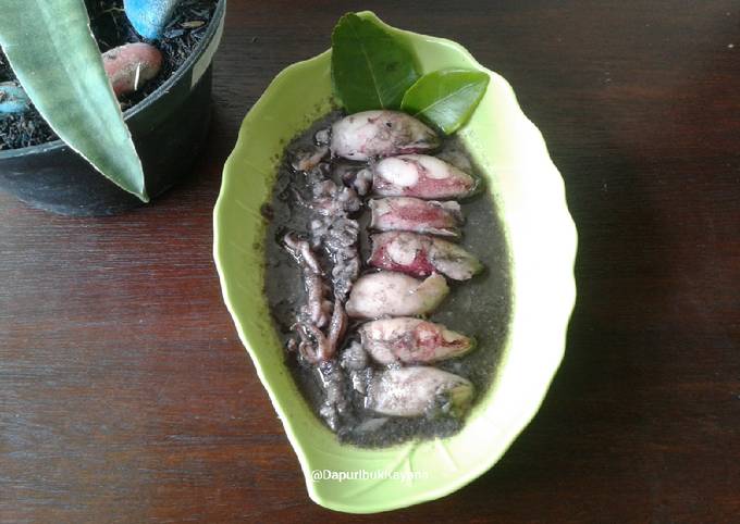 306. Cumi Masak Hitam