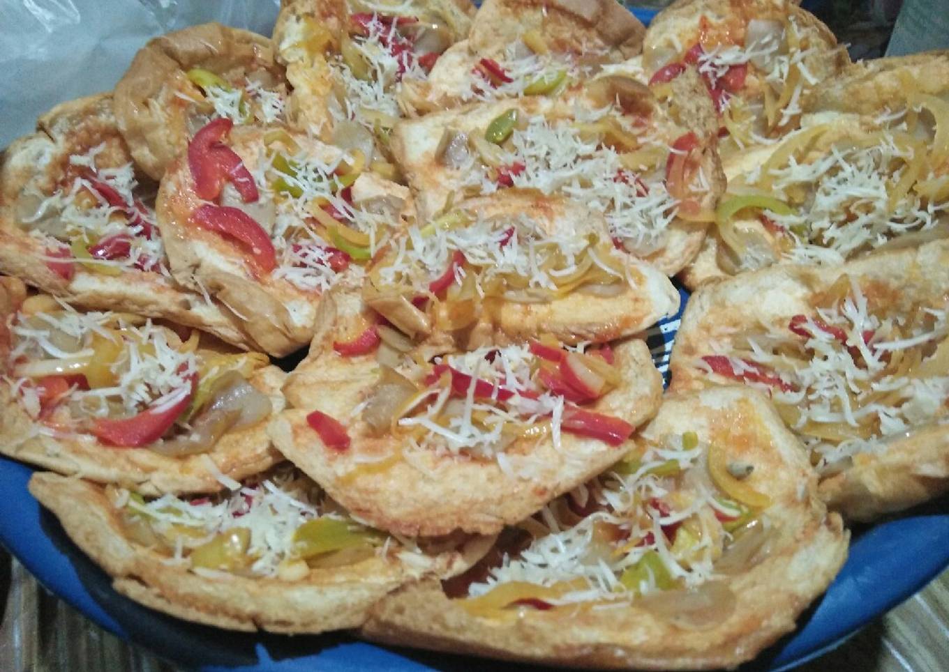 Toast(roti panggang) pizza