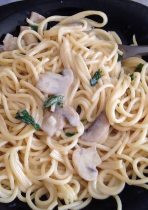 Una foto de Fideos con salsa de Champignone