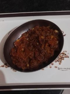 चटपटी टमाटर की चटनी (chatpati tamatar ki chutney recipe in Hindi) रेसिपी मुख्य फोटो