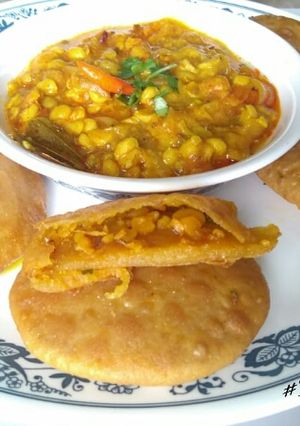 A picture of Dal Puri with Bihar Style Dal Fry.