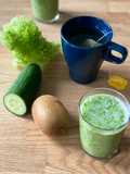Smoothie verde detox con lollo e cetriolo