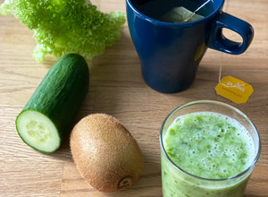 Foto di Smoothie verde detox con lollo e cetriolo
