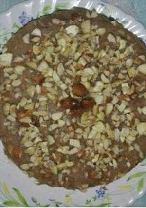 A picture of Atta and Rava ka halwa.