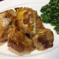 A picture of #7 Broiled Japanese persimmon and pork with oyster source.