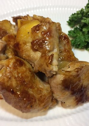 A picture of #7 Broiled Japanese persimmon and pork with oyster source.