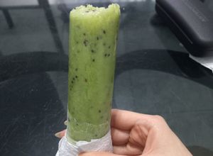 Una foto de Helado cremoso de frutas proteico fit fácil y delicioso