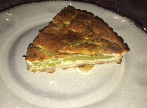 Una foto de Quiche de espárragos y jamón
