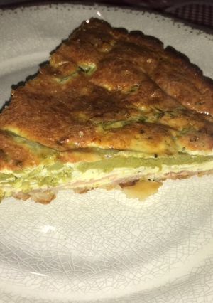 Una foto de Quiche de espárragos y jamón