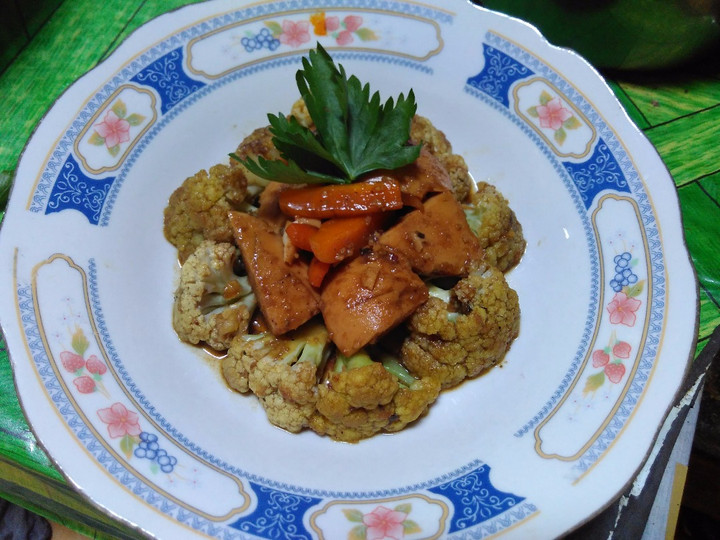 Resep: Semur Kembang Kol dan Putih Telur Farah Quinn