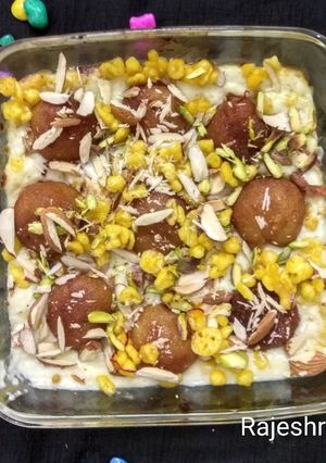 A picture of Baked Boondi Gulab Jamun Rabri.