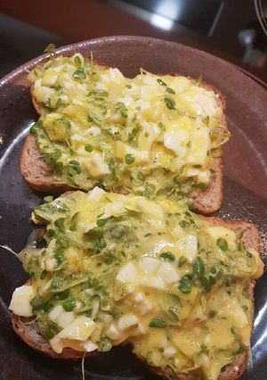 Una foto de Ensalada de huevos con berros